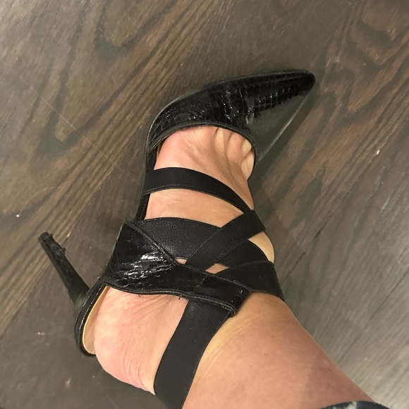 Size 8 Nine West Heels - Picture 6 of 7